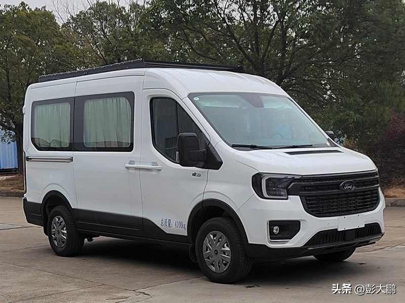 福特全顺T8中轴中顶外观（一）